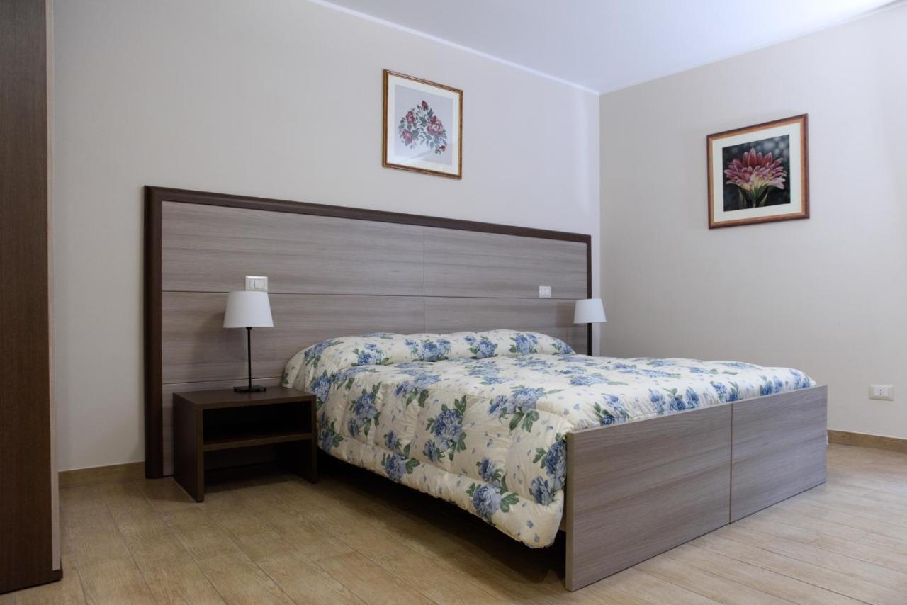Flora Hotel Τόντι Εξωτερικό φωτογραφία