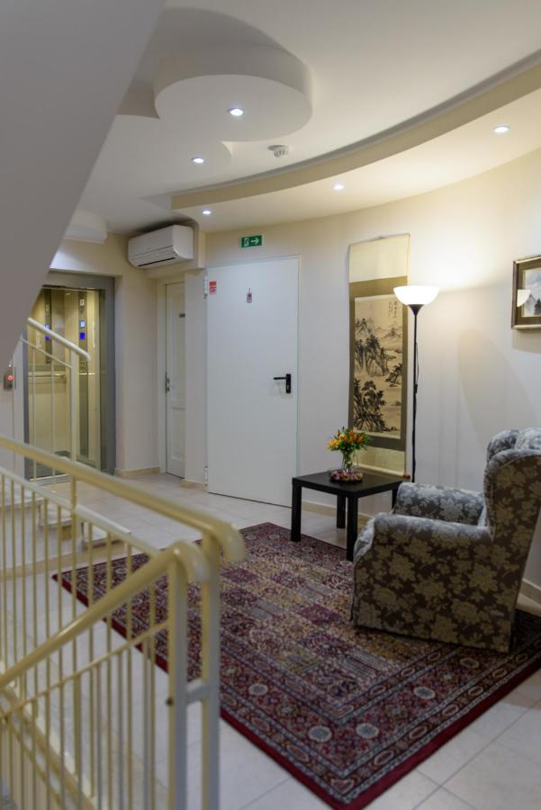 Flora Hotel Τόντι Εξωτερικό φωτογραφία
