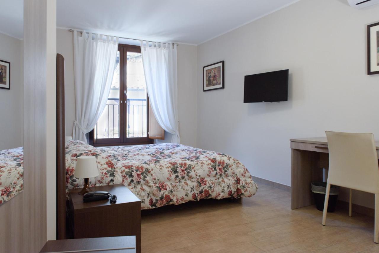 Flora Hotel Τόντι Εξωτερικό φωτογραφία