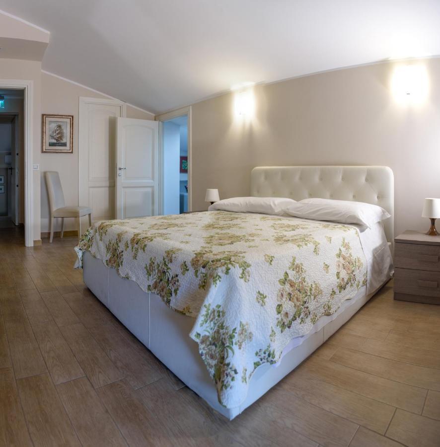 Flora Hotel Τόντι Εξωτερικό φωτογραφία